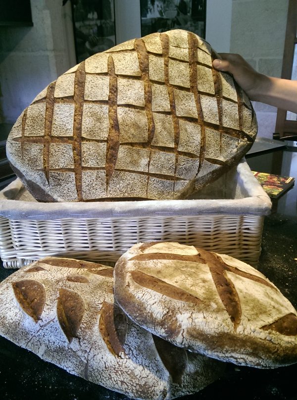 Pain bio au levain à la farine de blé truffier