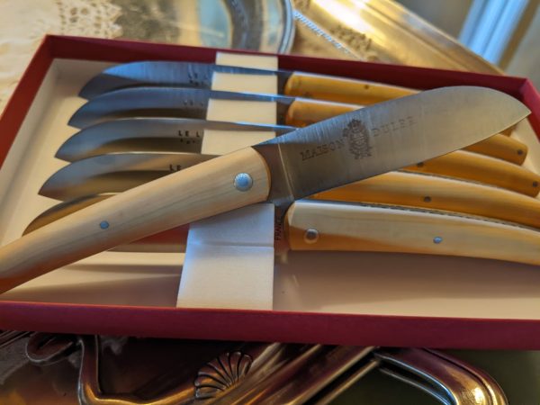 Les couteaux de table de Saint-Géry