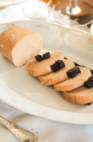 Foie gras d'oie mi-cuit au torchon