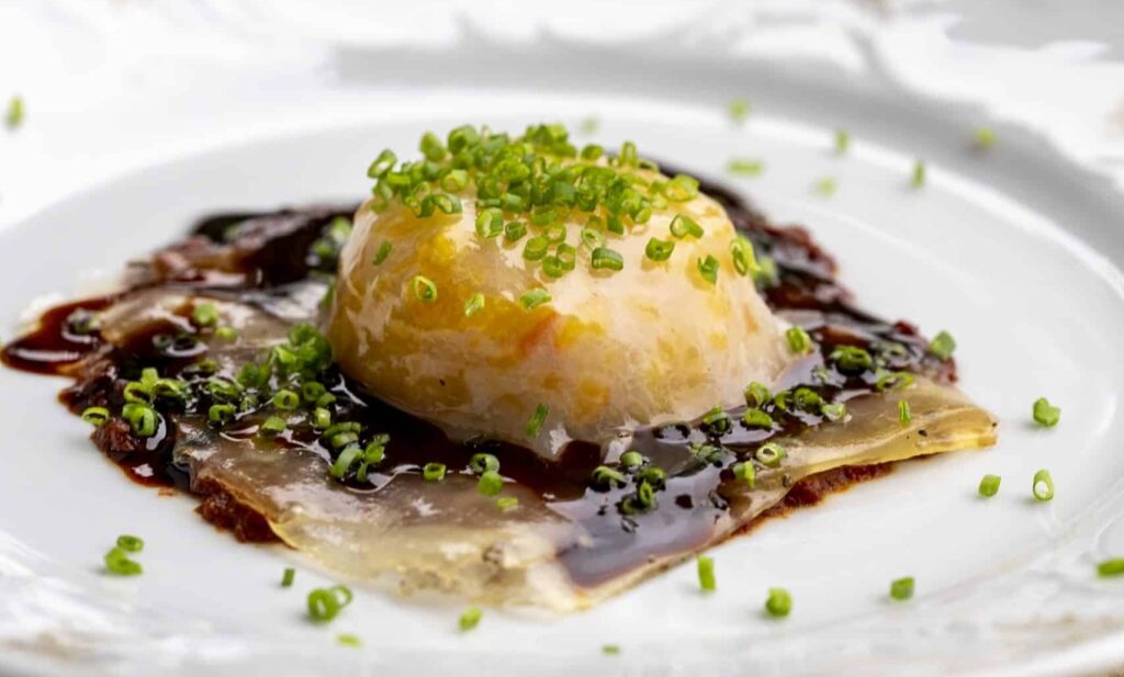 Fausse Raviole de lard, légumes frais du jardin